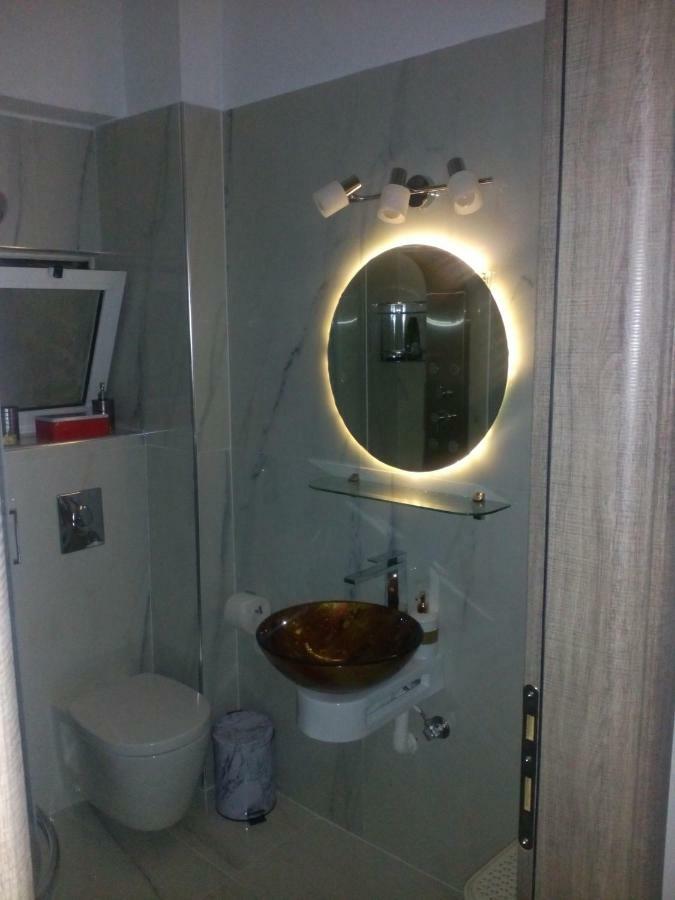 Tony Central Luxury Apartment 1 Chania  ภายนอก รูปภาพ