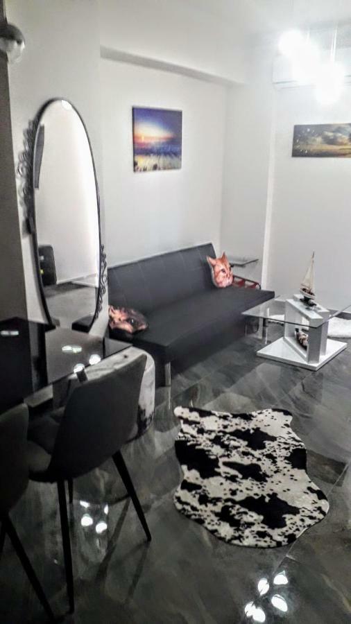 Tony Central Luxury Apartment 1 Chania  ภายนอก รูปภาพ